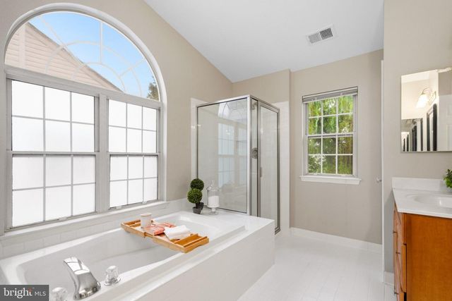 43848 GLENHAZEL DR, Ashburn, VA 20147