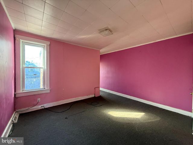 1552 N CAREY ST, Baltimore, MD 21217