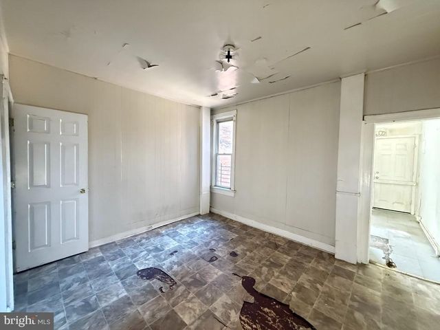 1552 N CAREY ST, Baltimore, MD 21217