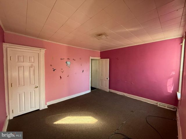 1552 N CAREY ST, Baltimore, MD 21217