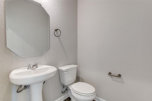 355 Silver Glen DR, Kyle, TX 78640