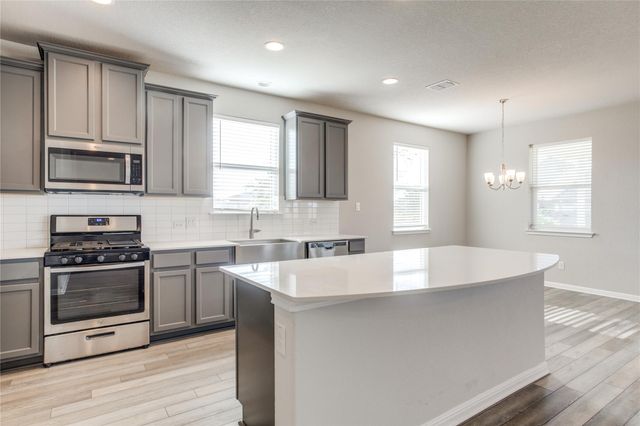 355 Silver Glen DR, Kyle, TX 78640