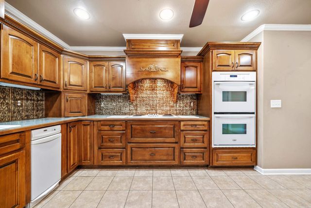 140 Tanglewood, Hot Springs, AR 71913