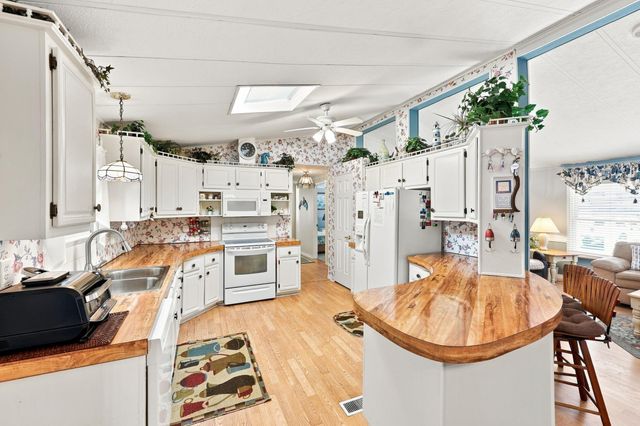 3348 Charleston Trail, Murrells Inlet, SC 29576