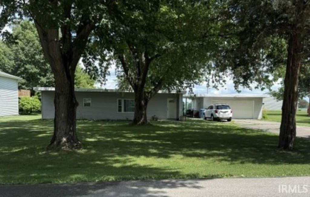 2024 Bradford Drive, Auburn, IN 46706