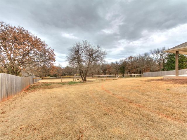 9600 Country Side Lane, Guthrie, OK 73044