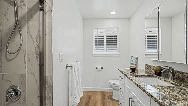 11040 40th Avenue NE, Seattle, WA 98125