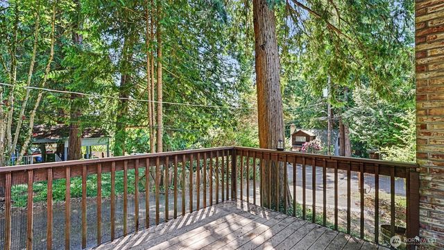 11040 40th Avenue NE, Seattle, WA 98125