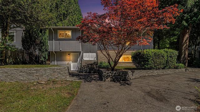 11040 40th Avenue NE, Seattle, WA 98125