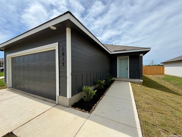 1015 Catalonia Pass, San Antonio, TX 78221