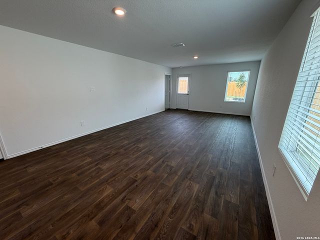 1015 Catalonia Pass, San Antonio, TX 78221