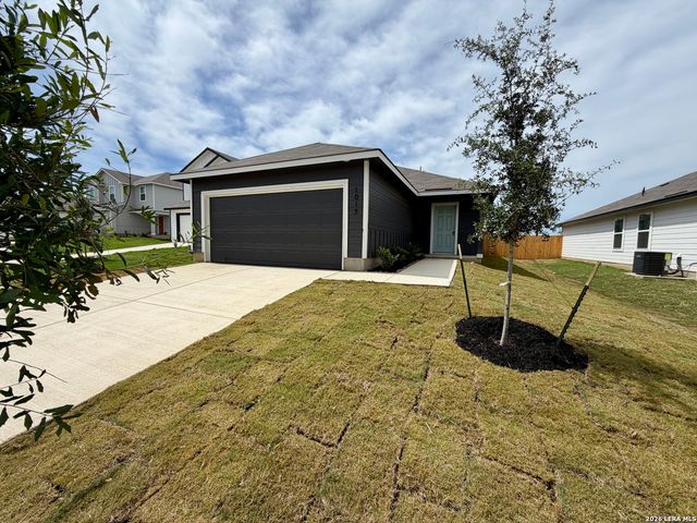1015 Catalonia Pass, San Antonio, TX 78221
