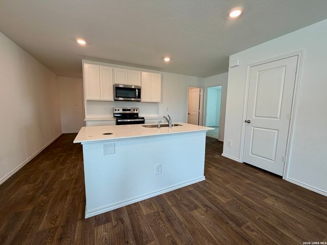 1015 Catalonia Pass, San Antonio, TX 78221