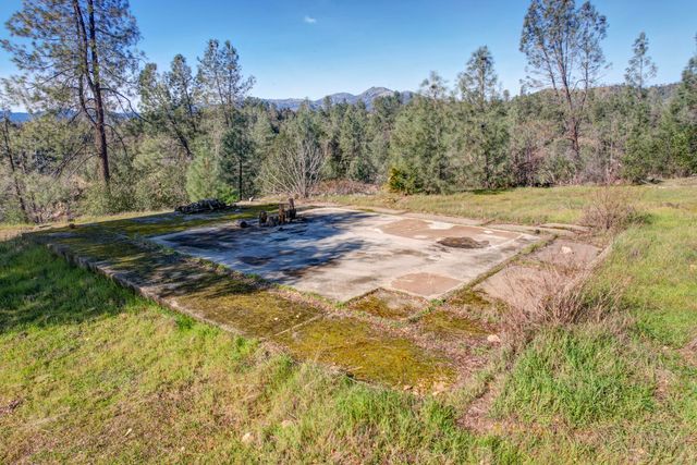 7555 Clear Canyon Road, Redding, CA 96001