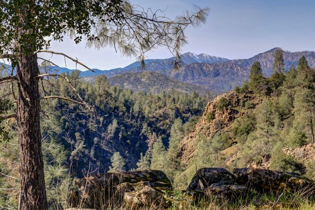 7555 Clear Canyon Road, Redding, CA 96001