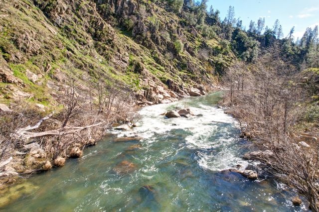 7555 Clear Canyon Road, Redding, CA 96001