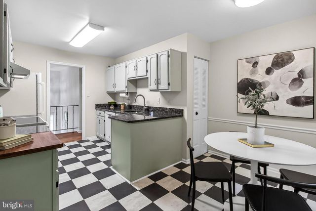 5308 NEW CHURCH CT, Fairfax, VA 22032