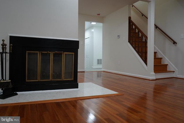 802 W BARRE ST, Baltimore, MD 21230