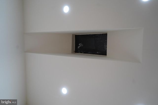 802 W BARRE ST, Baltimore, MD 21230