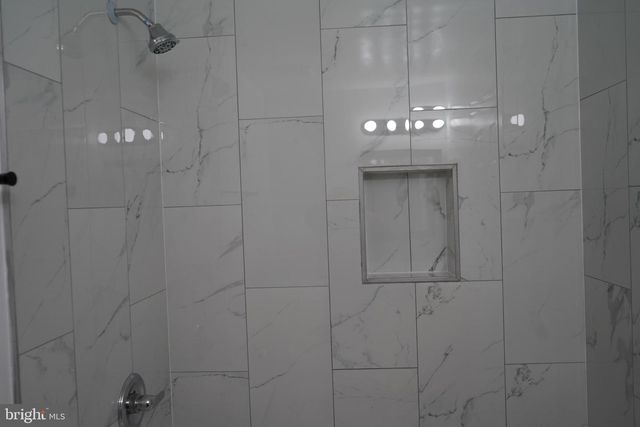 802 W BARRE ST, Baltimore, MD 21230