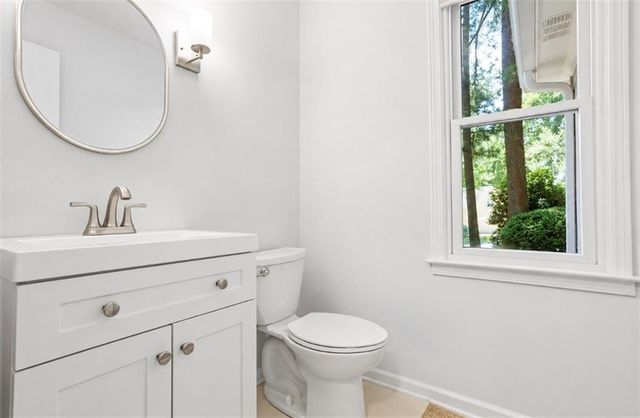 808 Muirfield Court, Woodstock, GA 30189