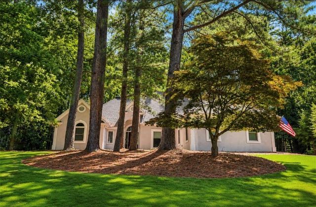 808 Muirfield Court, Woodstock, GA 30189