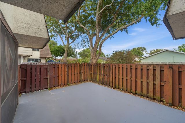 2501 NW 99th Avenue, Coral Springs, FL 33065