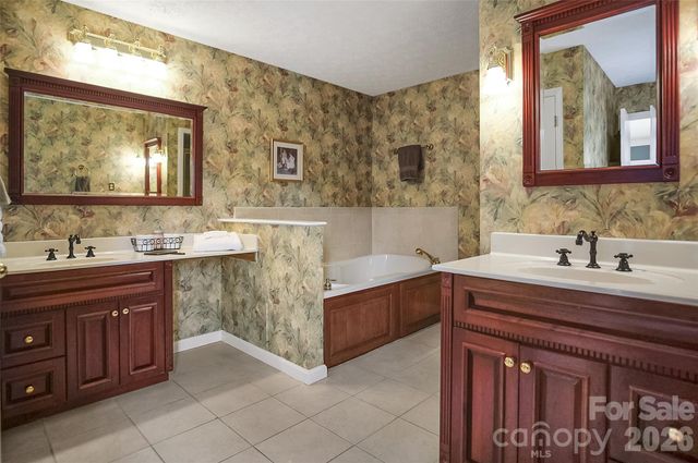 104 Doral Court, Kings Mountain, NC 28086