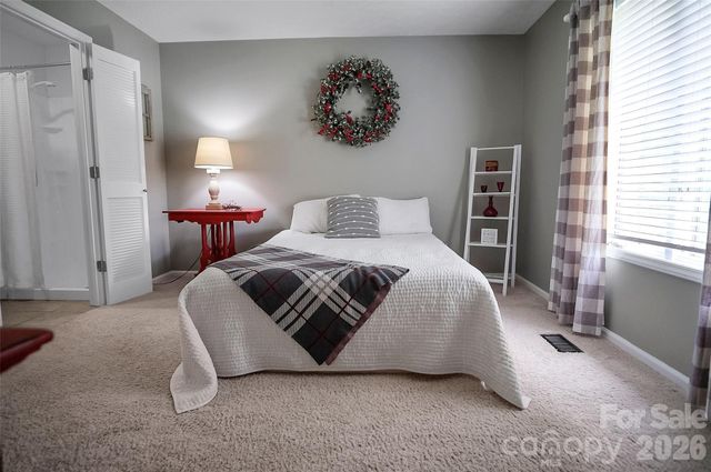 104 Doral Court, Kings Mountain, NC 28086