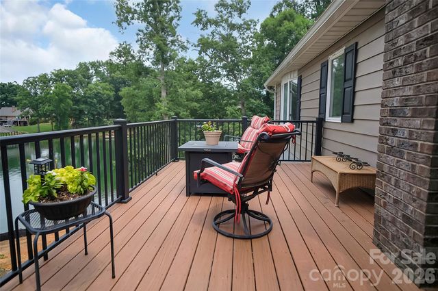 104 Doral Court, Kings Mountain, NC 28086