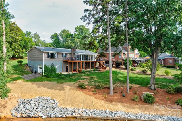 104 Doral Court, Kings Mountain, NC 28086