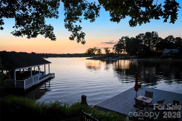 104 Doral Court, Kings Mountain, NC 28086