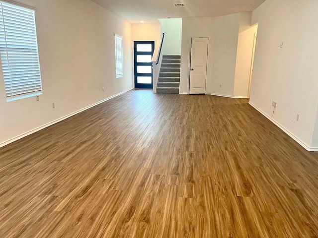 100 Milliner LOOP, Hutto, TX 78634
