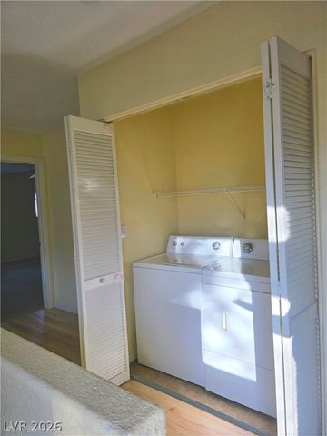 1400 Ibizo Street, Las Vegas, NV 89117