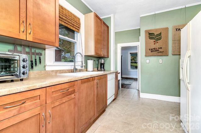 5 Main Street, Asheville, NC 28803