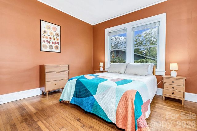 5 Main Street, Asheville, NC 28803