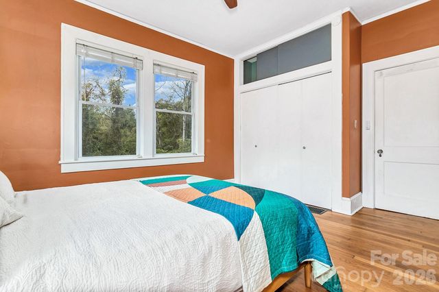 5 Main Street, Asheville, NC 28803
