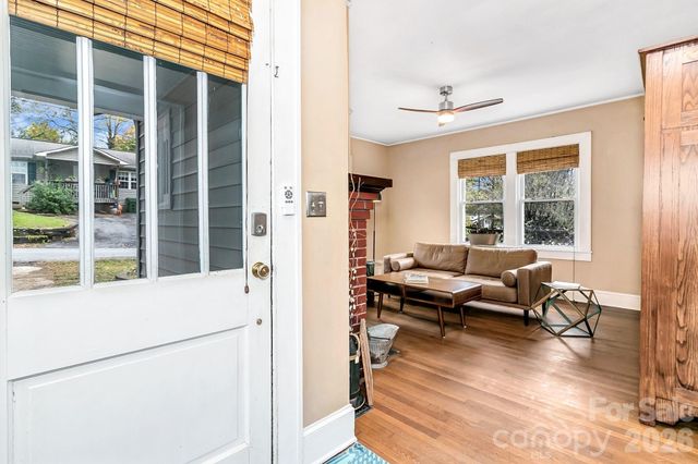 5 Main Street, Asheville, NC 28803