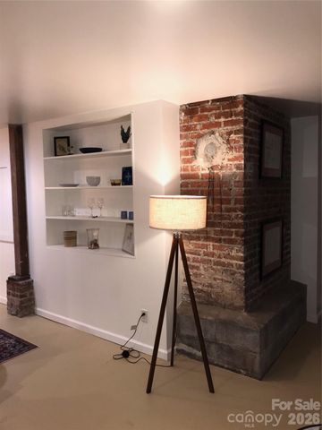 5 Main Street, Asheville, NC 28803