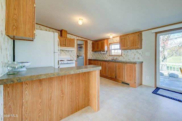 141 W Lykers Road, Root, NY 13317