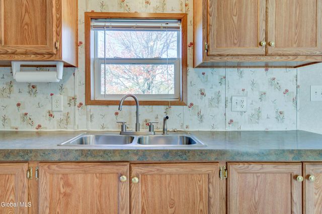 141 W Lykers Road, Root, NY 13317