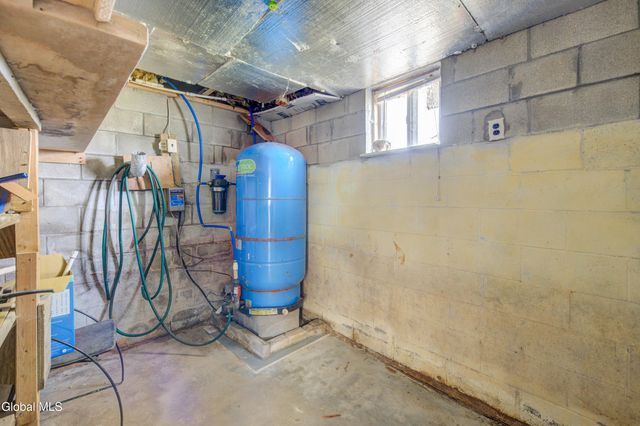 141 W Lykers Road, Root, NY 13317