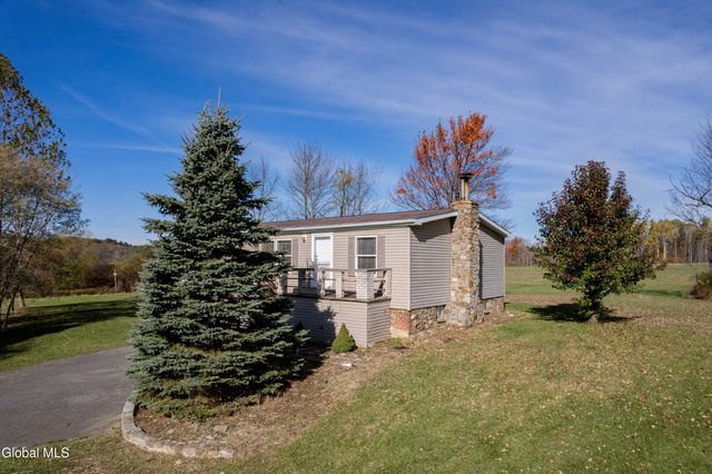 141 W Lykers Road, Root, NY 13317