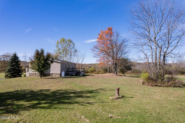 141 W Lykers Road, Root, NY 13317