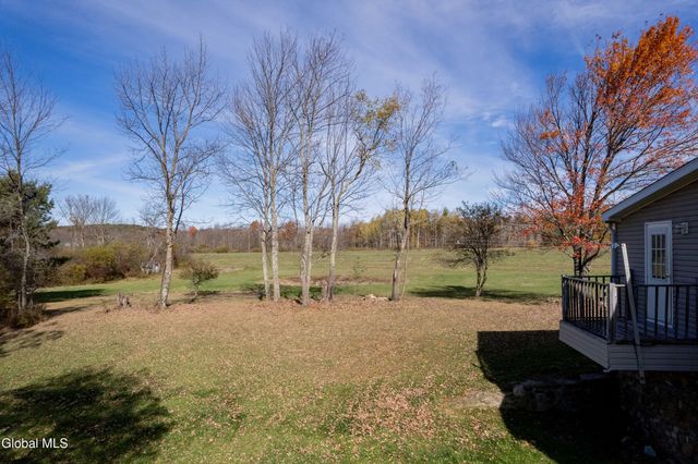 141 W Lykers Road, Root, NY 13317