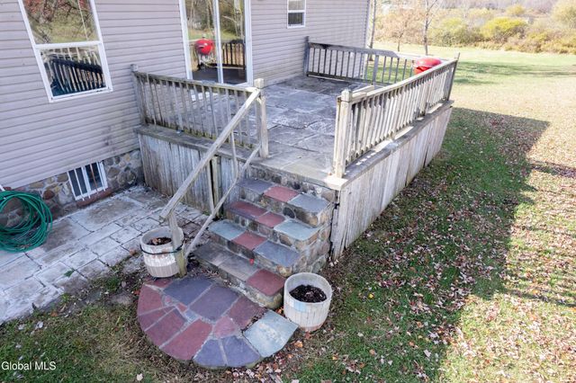 141 W Lykers Road, Root, NY 13317