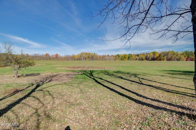 141 W Lykers Road, Root, NY 13317