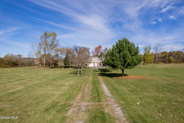 141 W Lykers Road, Root, NY 13317