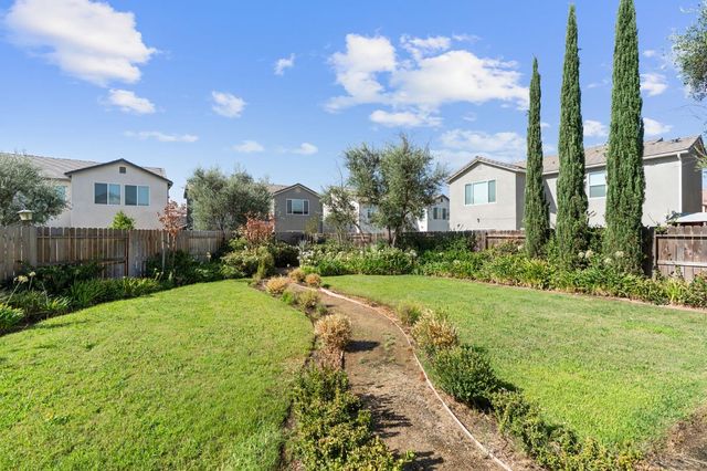 4367 N Brent Avenue, Fresno, CA 93723