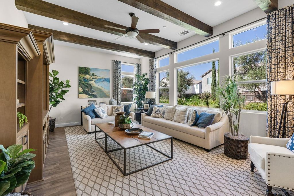 Image 10 of property listing at 4367 N Brent Avenue, Fresno, CA 93723